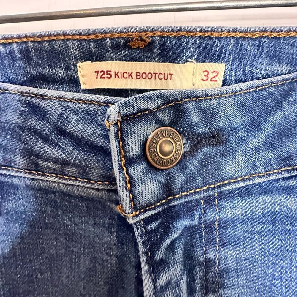Levi's Womens Blue Jeans 725 kick boot. Size 32 - Picture 5 of 11